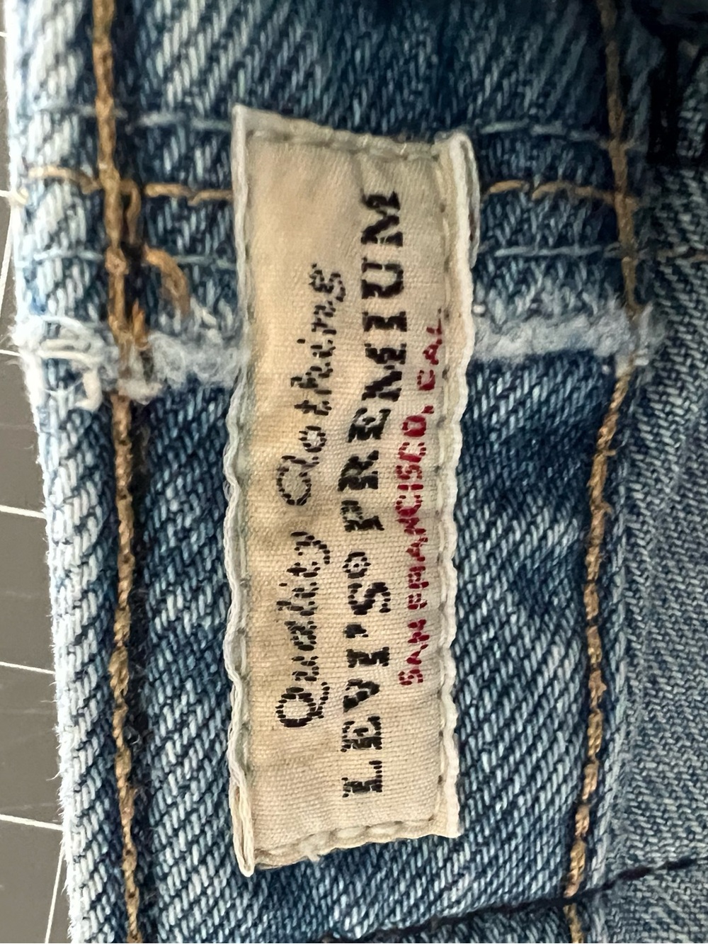 Levi's baggy dad High-Rise Ankle Wide-Leg Jeans - Picture 8 of 11